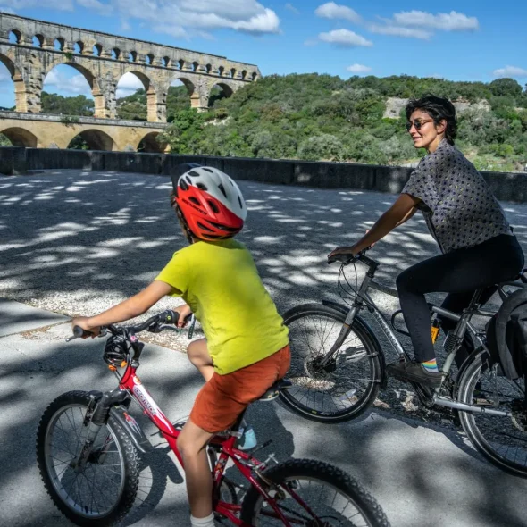 balade vélo pont du gard ont avignon famille