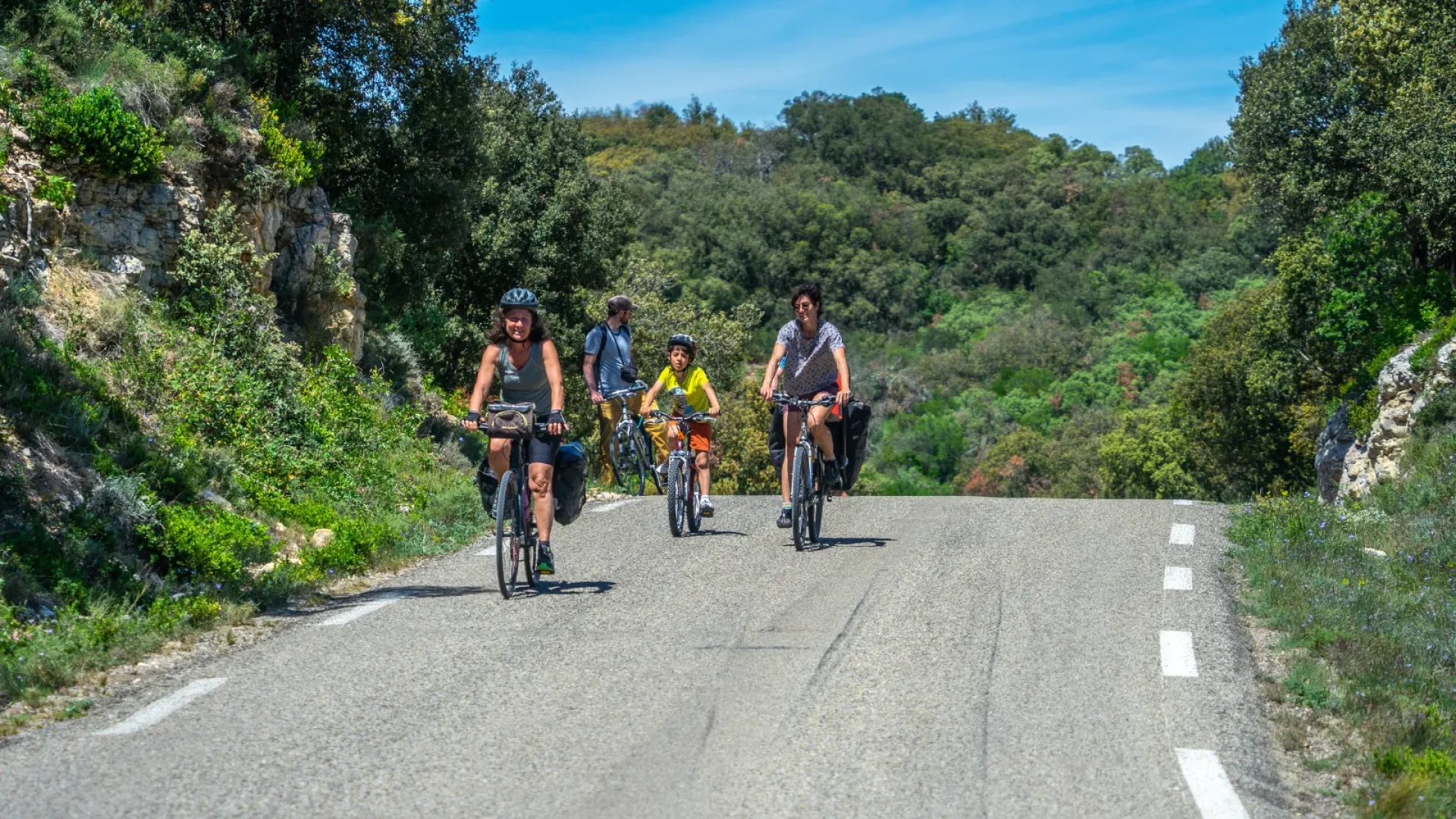 balade vélo pont du gard ont avignon famille