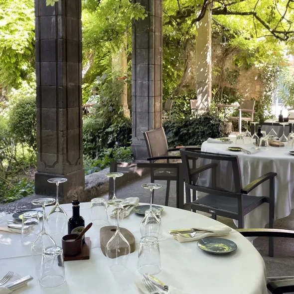 terrasses villeneuve lès avignon prieure baumaniere