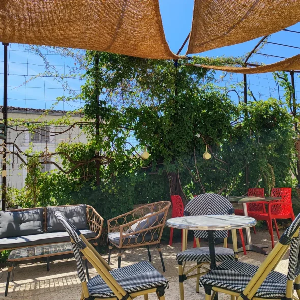 Art Brock Cafe Velleron