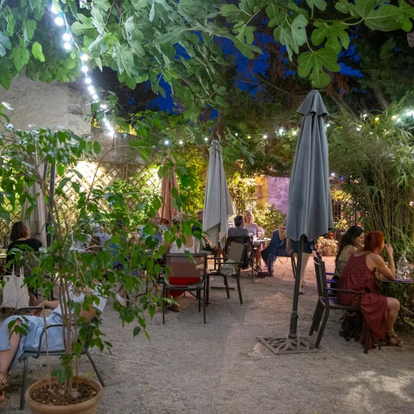 restaurant la chartreuse villeneuve terrasse