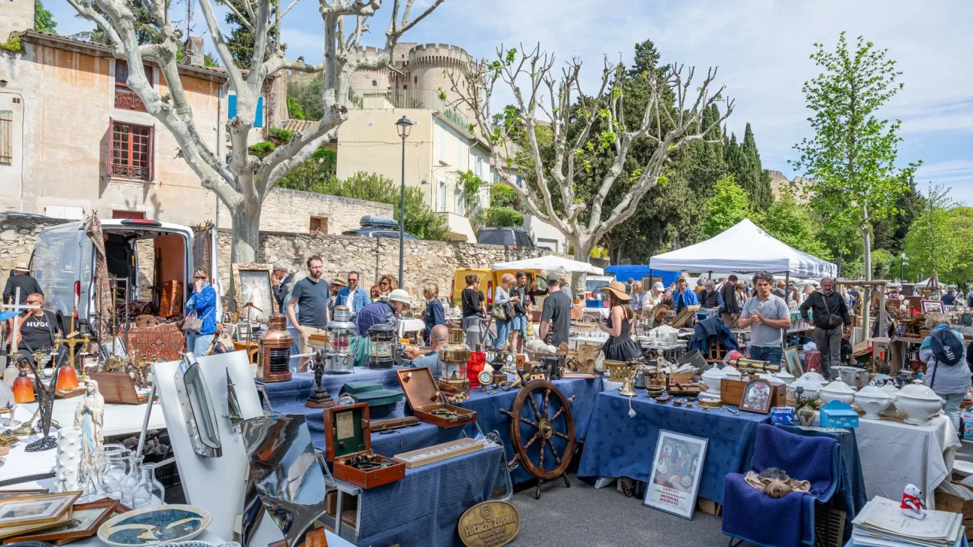 brocante et marché aux puces avignon