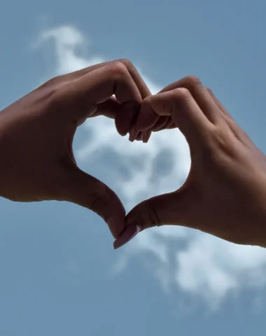 Saint Valentin : 5 idées pour rendre ta moitié heureuse (spoiler : c’est plus simple que tu ne le crois)