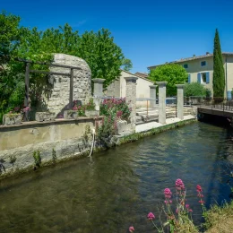 Quatre villes de caractère à découvrir autour d’Avignon