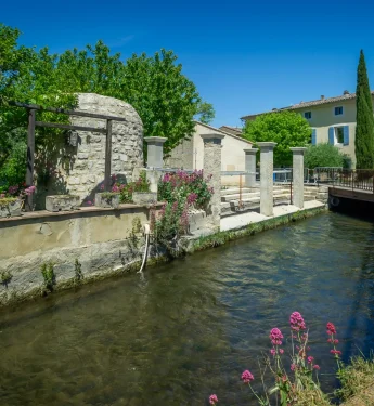 Quatre villes de caractère à découvrir autour d’Avignon