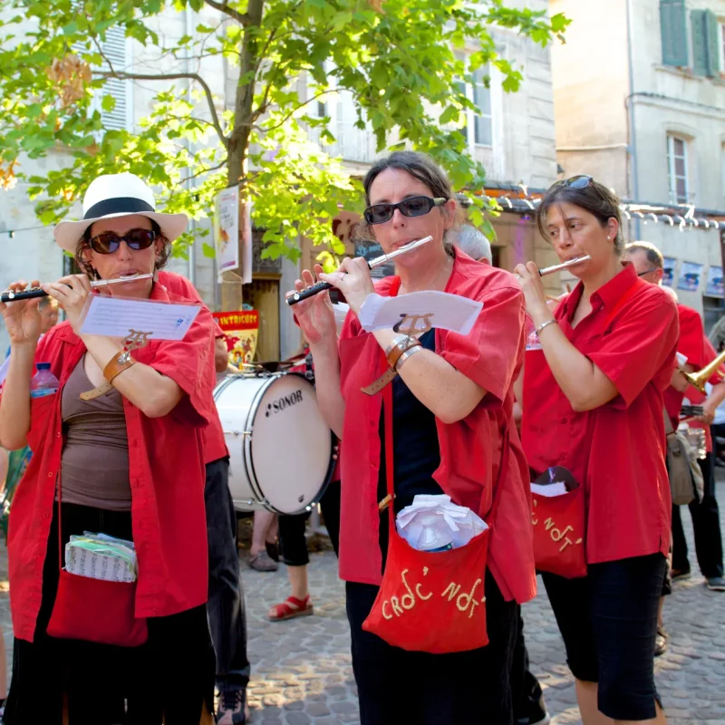 Festivals d’Avignon 2026 : In, Off, Villeneuve en Scène et Chartreuse – l’été du spectacle vivant