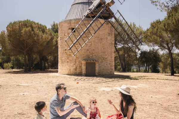 Where to picnic around Avignon? Our favorite spots