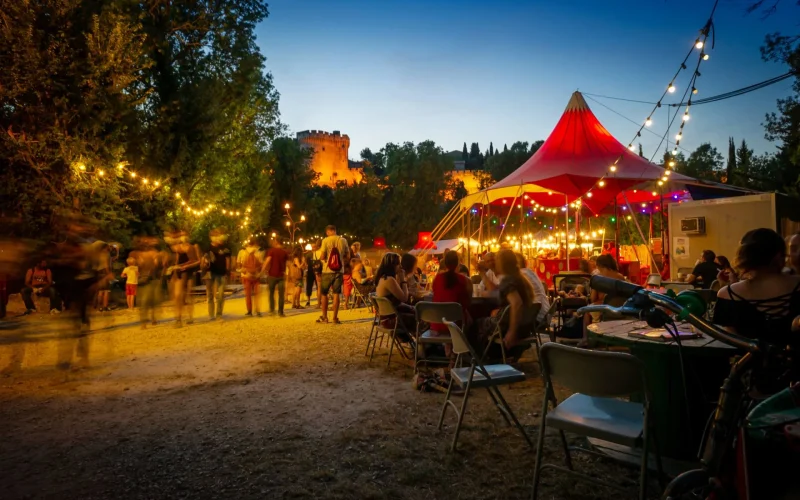 Villeneuve en scène le soir