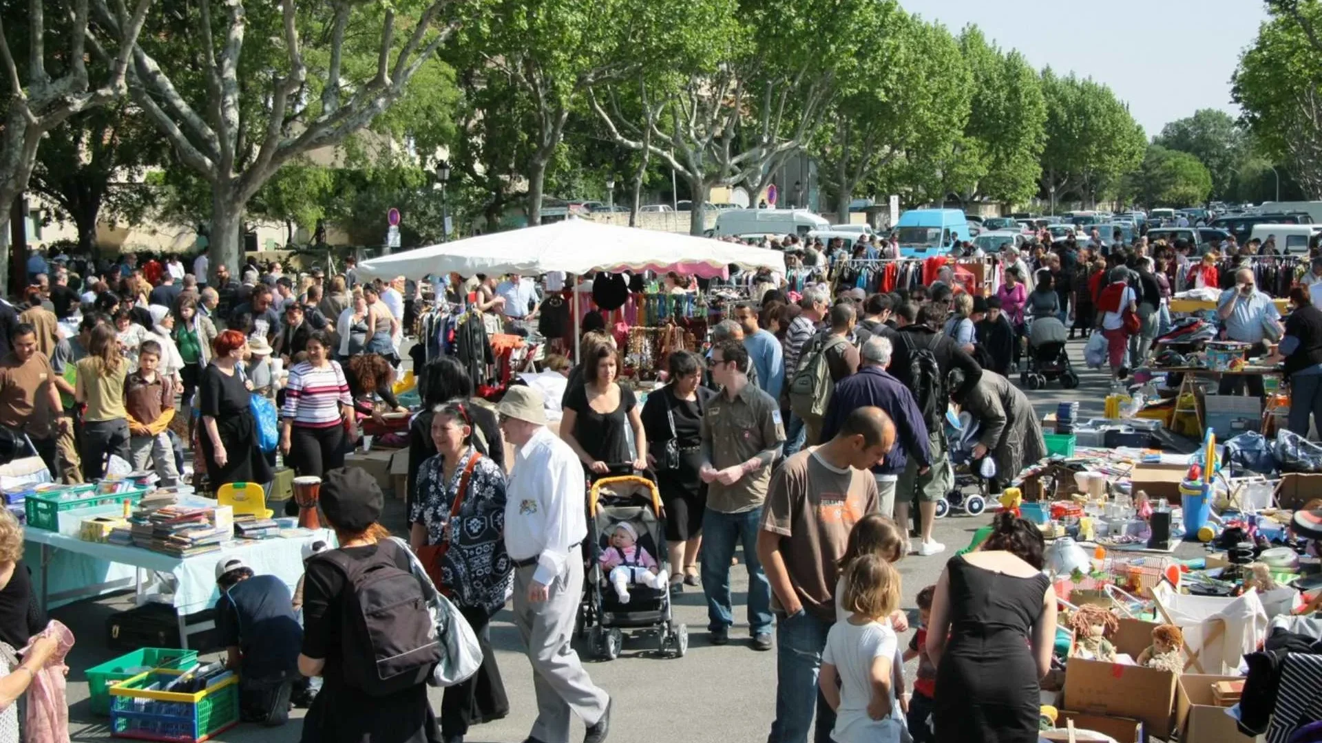 Vide grenier de printemps Villeneuve lez Avignon