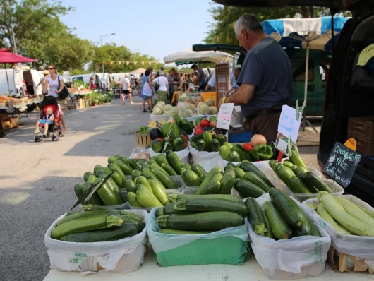 marché agricole producteurs velleron vaucluse provence lubéron