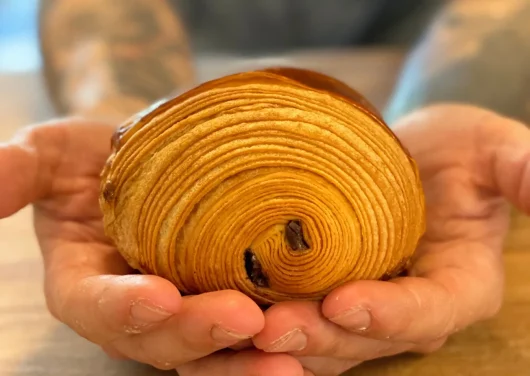 pain au chocolat maison calvino morieres-les-avignon