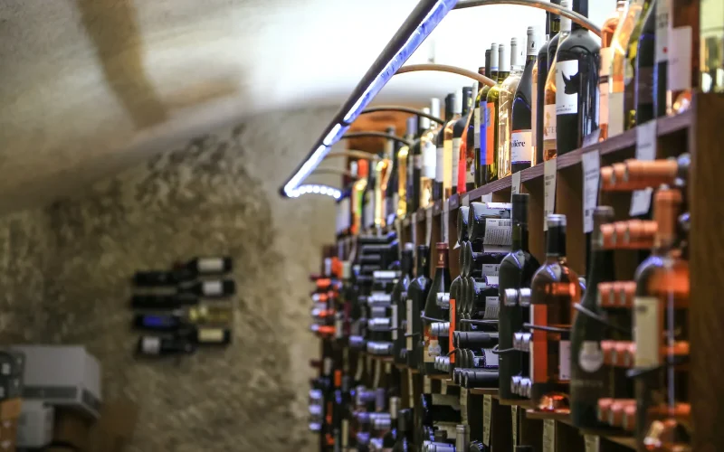 bouteilles vin cave