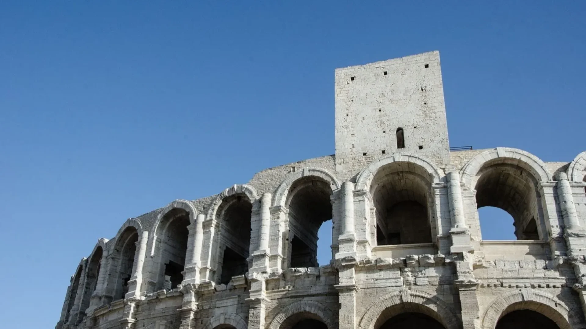 Arles